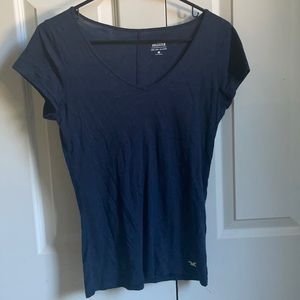 Hollister Must Have V neck tee